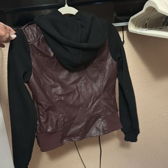 B Sweet Clothing Jacket - Picture 3 of 5